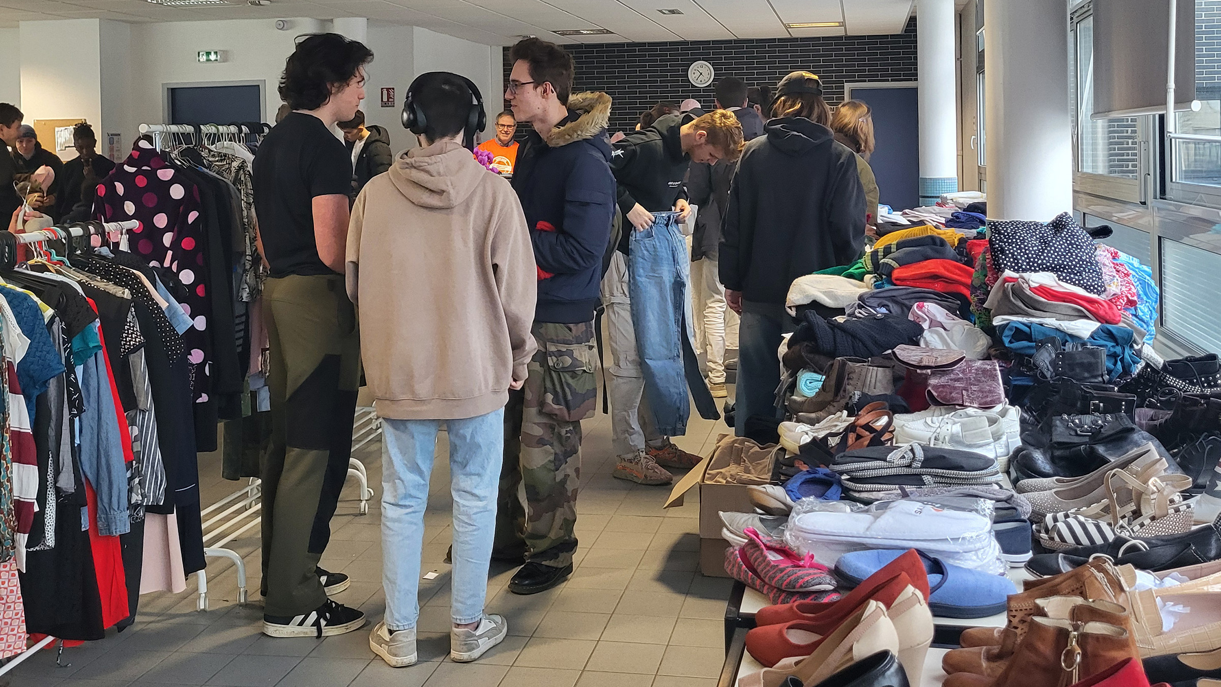 Braderie solidaire1G